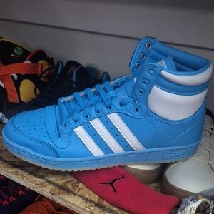 Adidas Men's Sky Blue and White Sneakers
